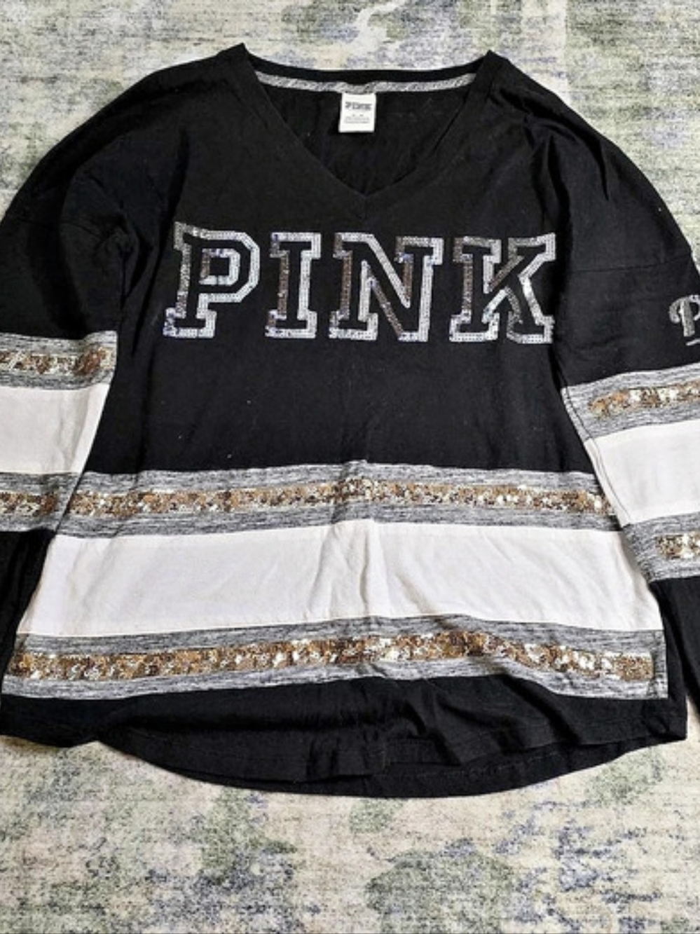 Victoria's Secret PINK Color Block Long Sleeve Top Black & White Size Medium